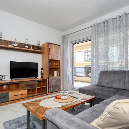 Relex With Pool & Jacuzzi Apartamento