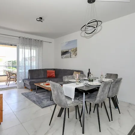 Relex With Pool & Jacuzzi Apartamento