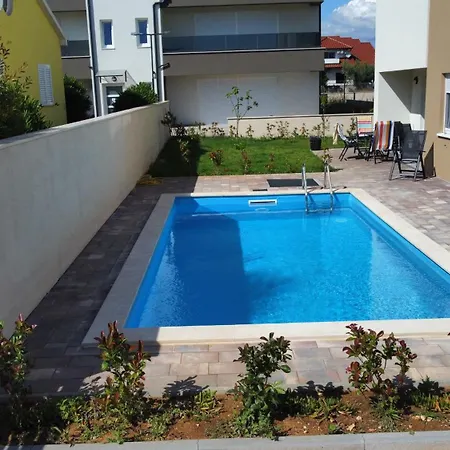 Relex With Pool & Jacuzzi Apartamento