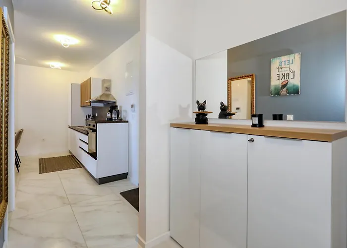 Apartmán Relex With Pool & Jacuzzi *