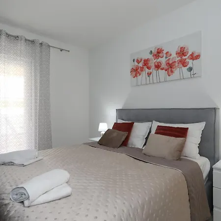Relex With Pool & Jacuzzi Appartement
