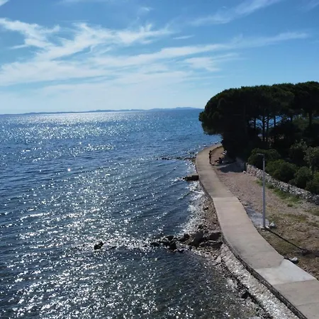 Relex With Pool & Jacuzzi * Privlaka (Zadar)