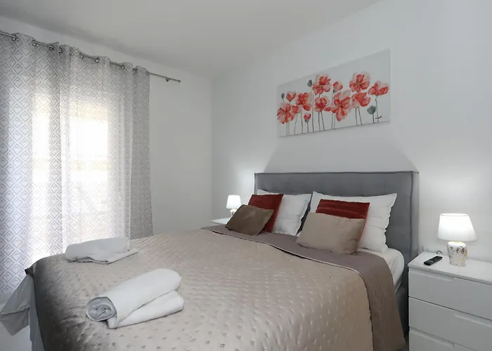 Relex With Pool & Jacuzzi Apartamento